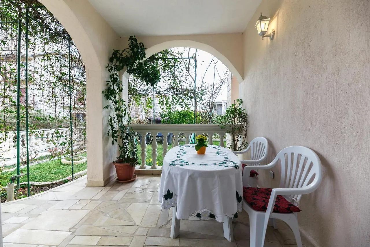 Kastela Agneza Apartment 0*,