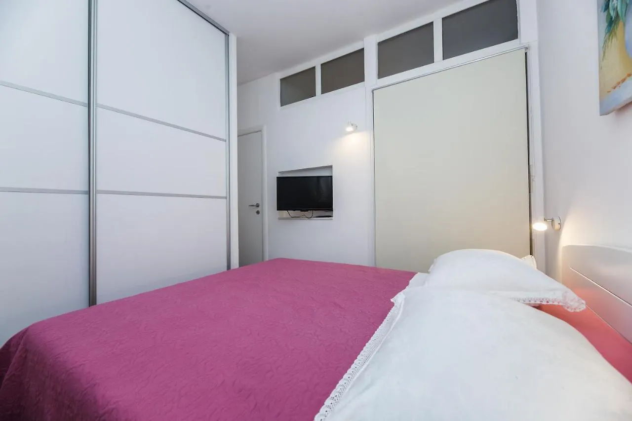 Kastela Agneza Apartment